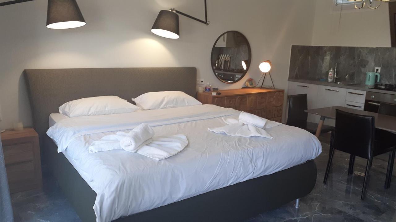 Giannis Apartment Galatas  ภายนอก รูปภาพ