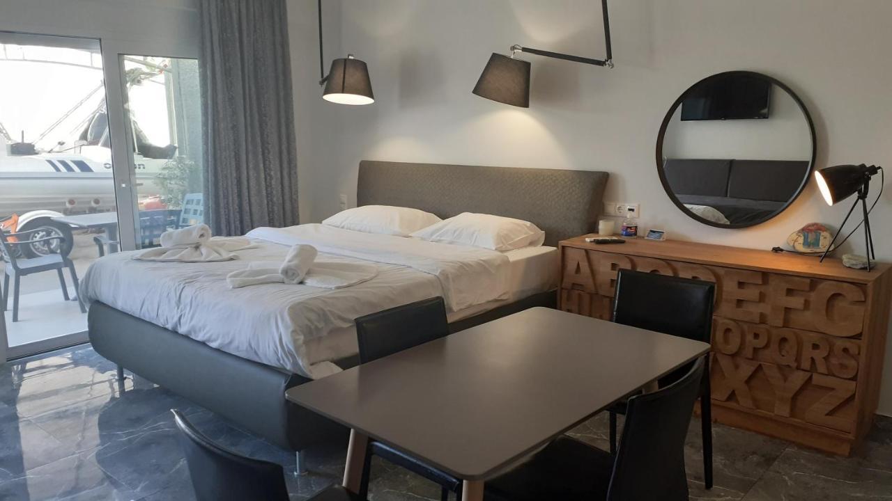 Giannis Apartment Galatas  ภายนอก รูปภาพ