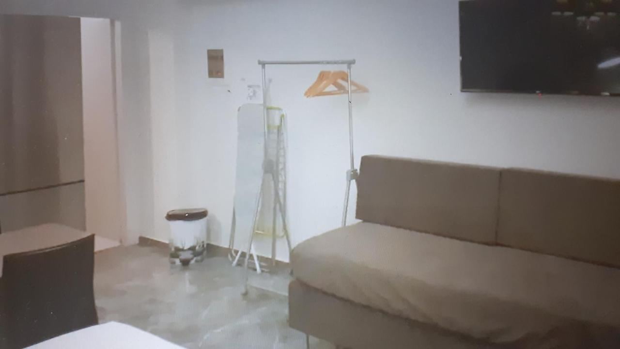 Giannis Apartment Galatas  ภายนอก รูปภาพ