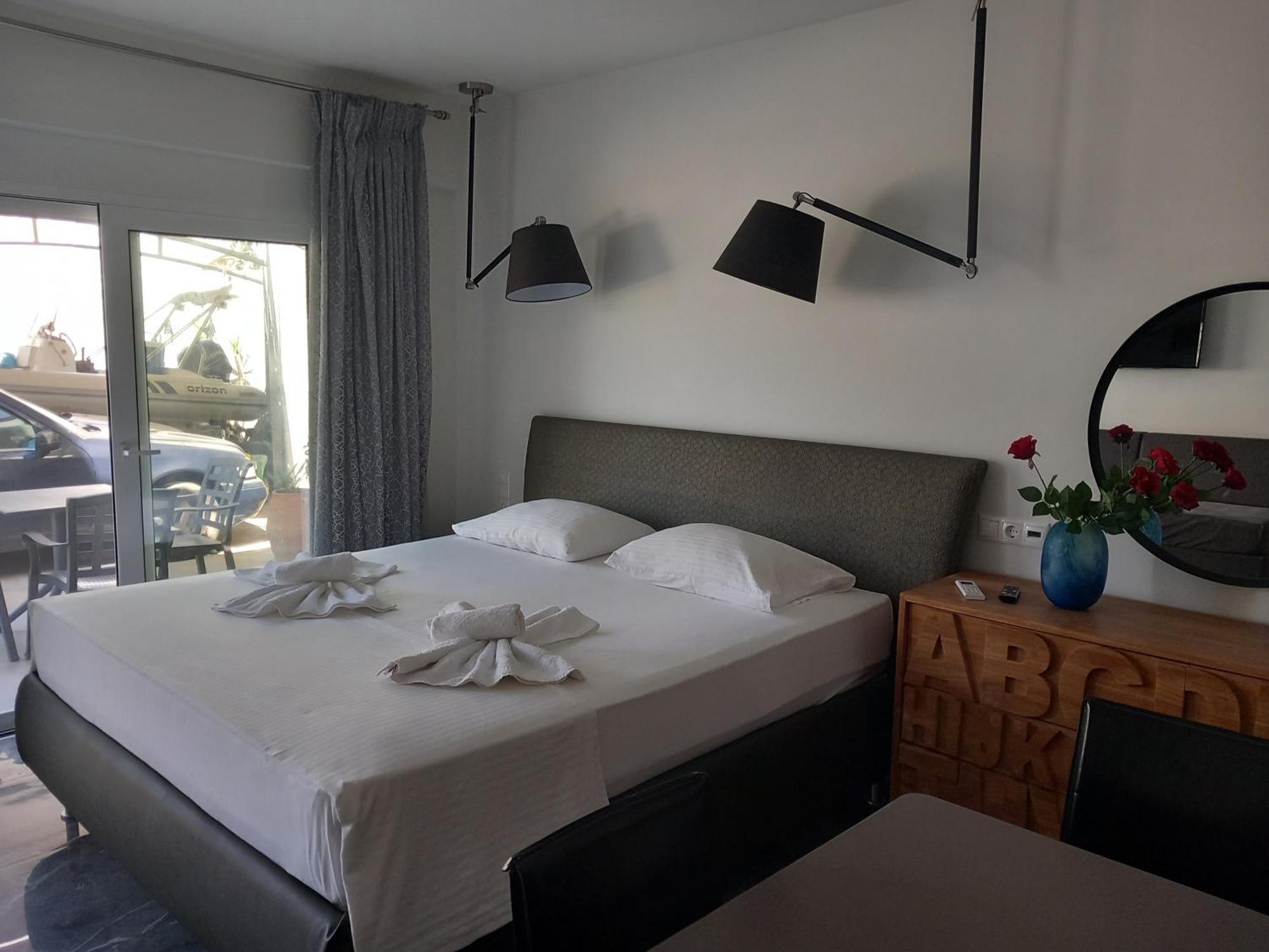 Giannis Apartment Galatas  ภายนอก รูปภาพ
